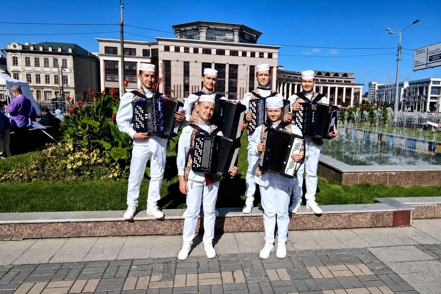 Ансамбль «Омет» стал лауреатом фестиваля «Уйнагыз, гармуннар!»